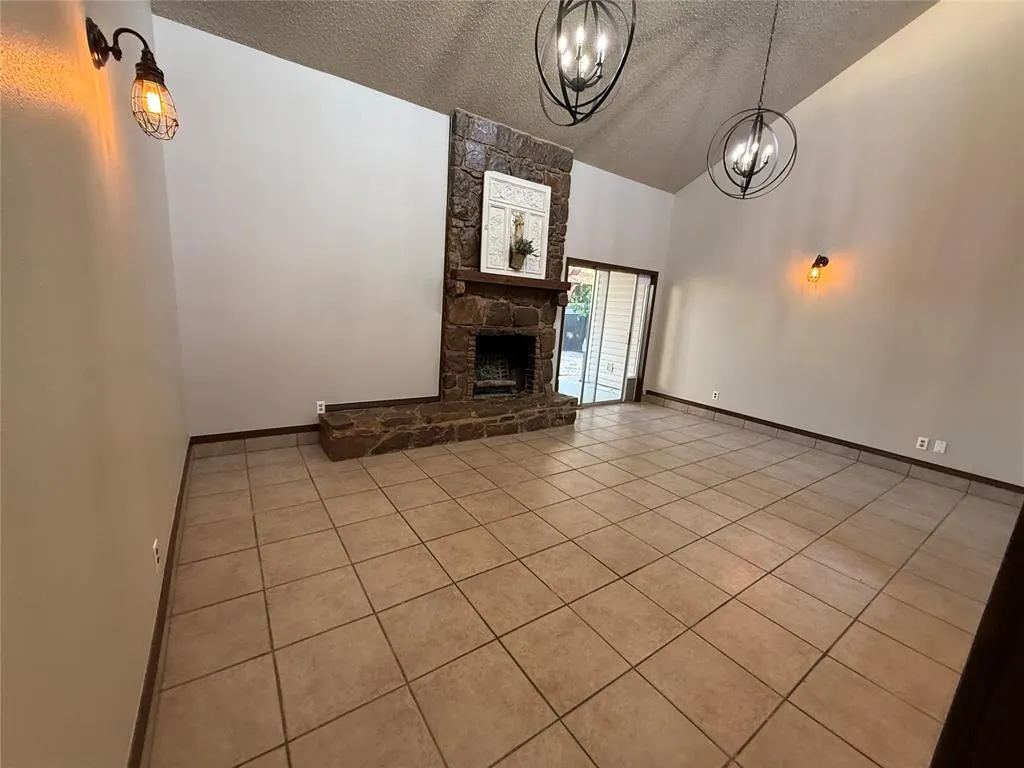Photo 5 — 2001 Lona Avenue, Seminole, OK 74868