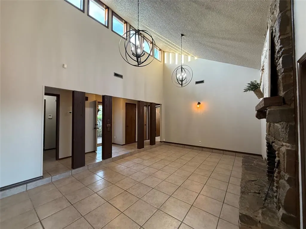 Photo 7 — 2001 Lona Avenue, Seminole, OK 74868