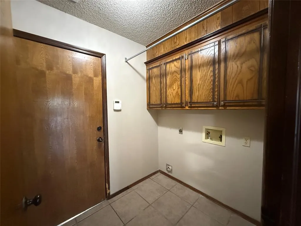 Photo 20 — 2001 Lona Avenue, Seminole, OK 74868