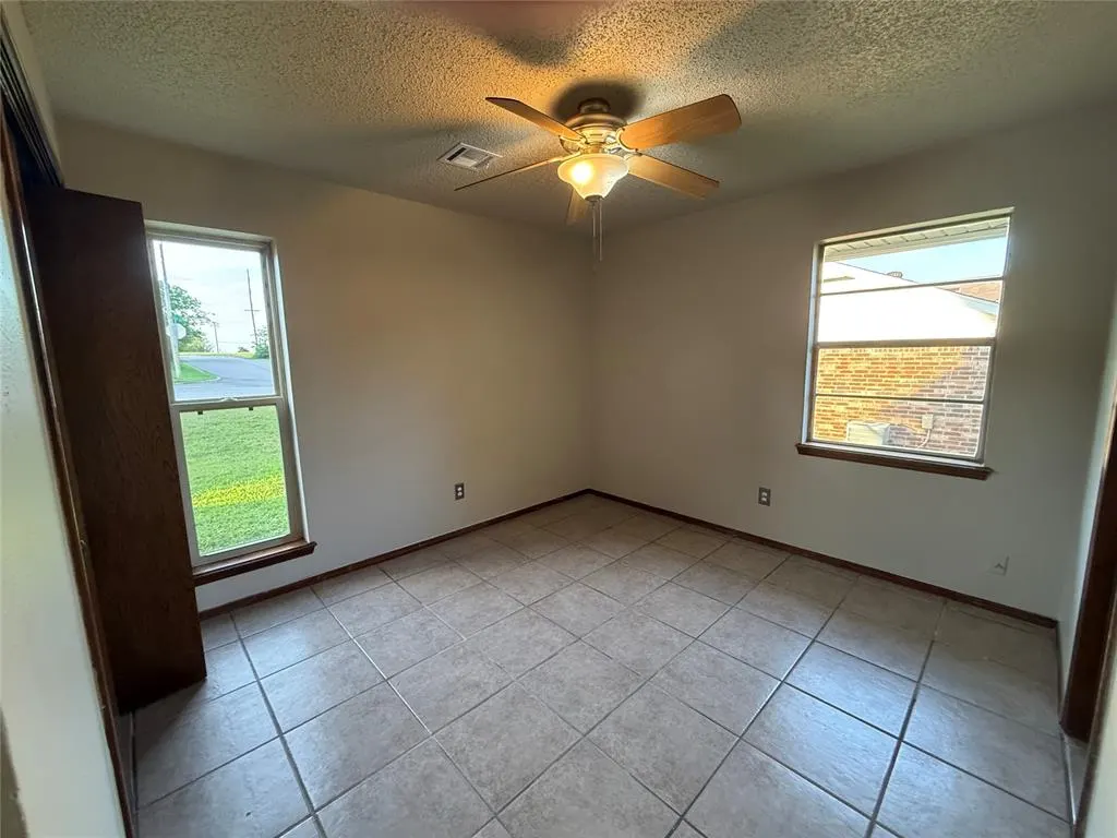 Photo 22 — 2001 Lona Avenue, Seminole, OK 74868