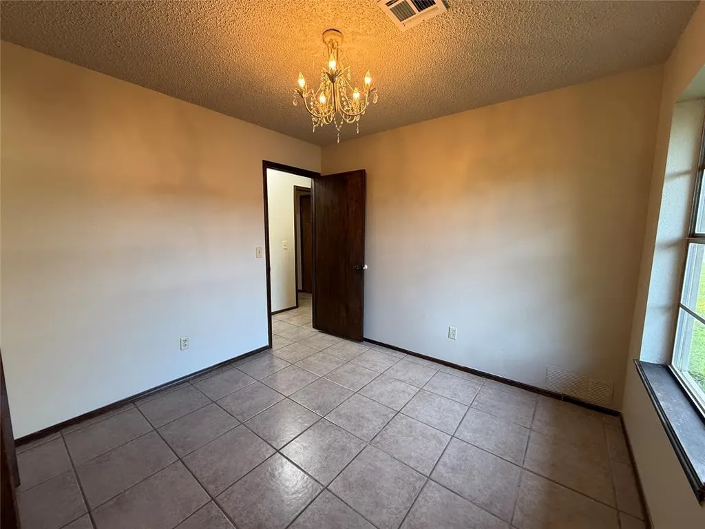 Photo 27 — 2001 Lona Avenue, Seminole, OK 74868