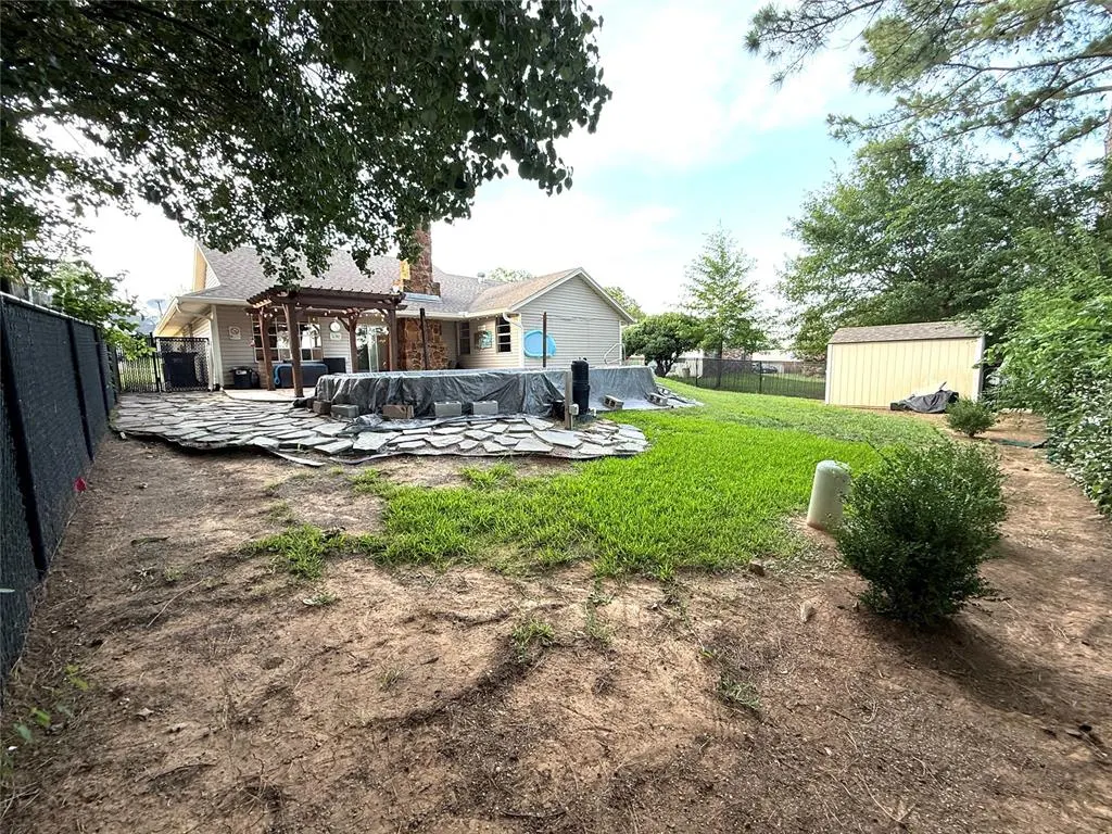 Photo 44 — 2001 Lona Avenue, Seminole, OK 74868