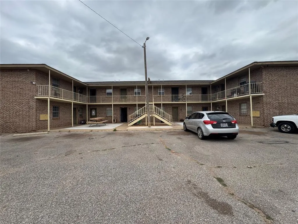 Front exterior — 1600 Grandview Street, Weatherford, OK 73096