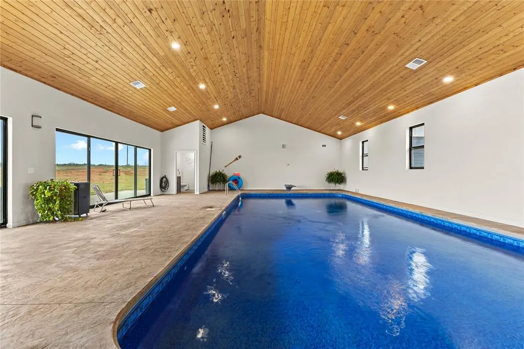 Photo 4 — 9963 N 2416 Road, Weatherford, OK 73096