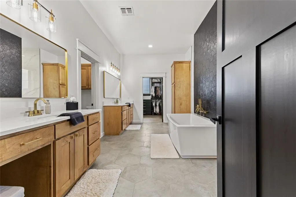 Photo 14 — 9963 N 2416 Road, Weatherford, OK 73096