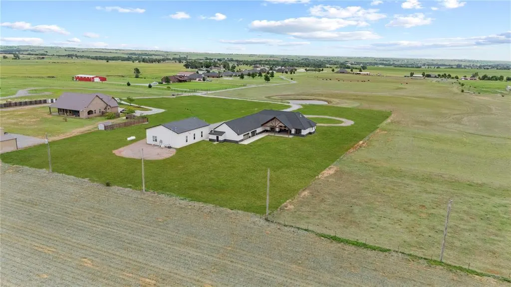 Photo 47 — 9963 N 2416 Road, Weatherford, OK 73096