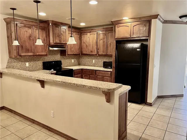 Photo 4 — 1412 N Lark Street, Weatherford, OK 73096