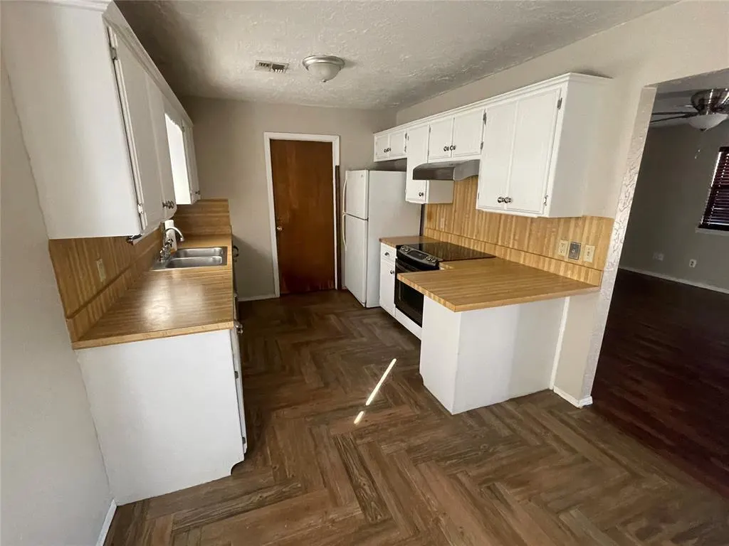 Photo 3 — 2308 Seth Avenue, Weatherford, OK 73096
