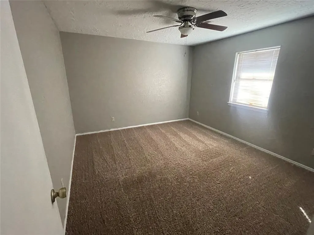 Photo 6 — 2308 Seth Avenue, Weatherford, OK 73096