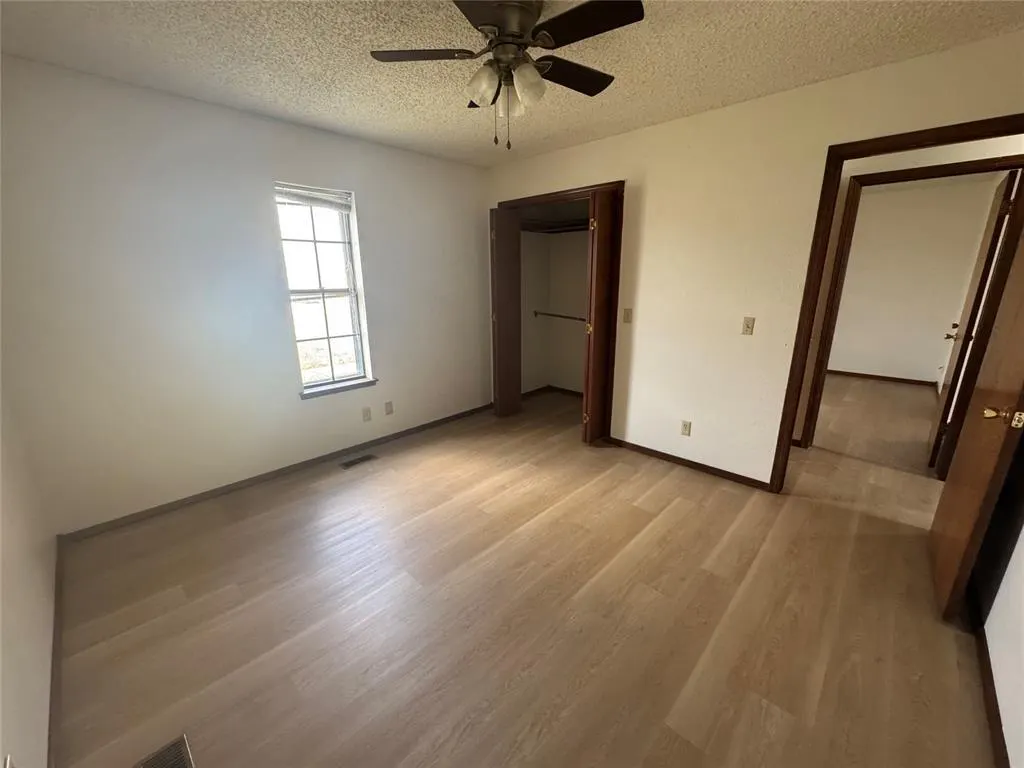 Photo 4 — 1338 N Washington Street, Weatherford, OK 73096