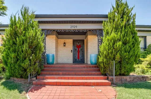 Front exterior — 2929 N Venice Boulevard, Oklahoma City, OK 73107