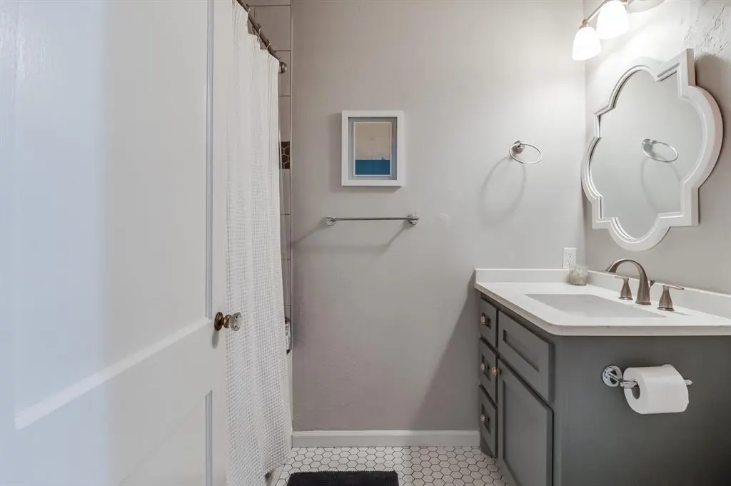Photo 18 — 2929 N Venice Boulevard, Oklahoma City, OK 73107
