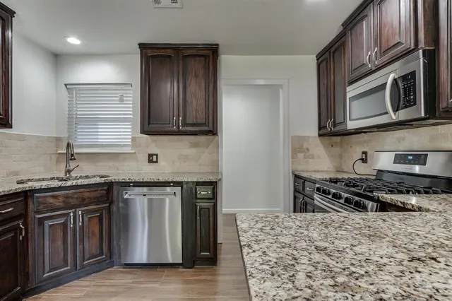 Photo 8 — 5704 NW 45th Street, Warr Acres, OK 73122