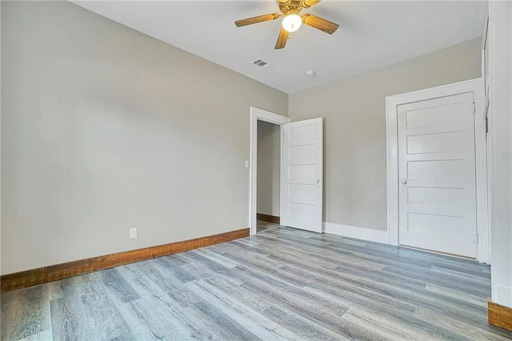 Photo 8 — 301 N 9th Street, Clinton, OK 73601