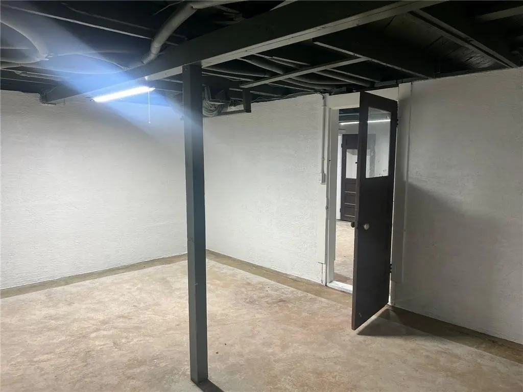 Photo 13 — 301 N 9th Street, Clinton, OK 73601