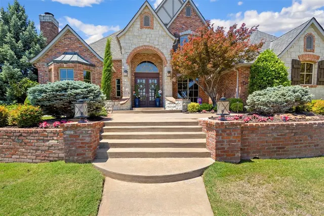 Photo 5 — 3701 Redmont Trace, Edmond, OK 73034
