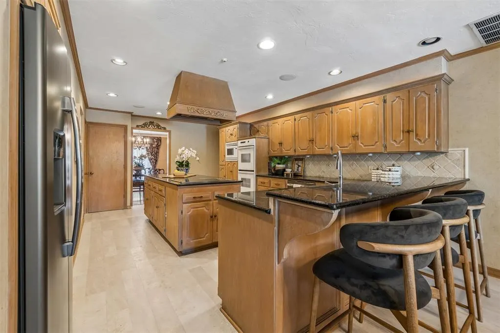 Photo 15 — 3533 Twelve Oaks Drive, Oklahoma City, OK 73120
