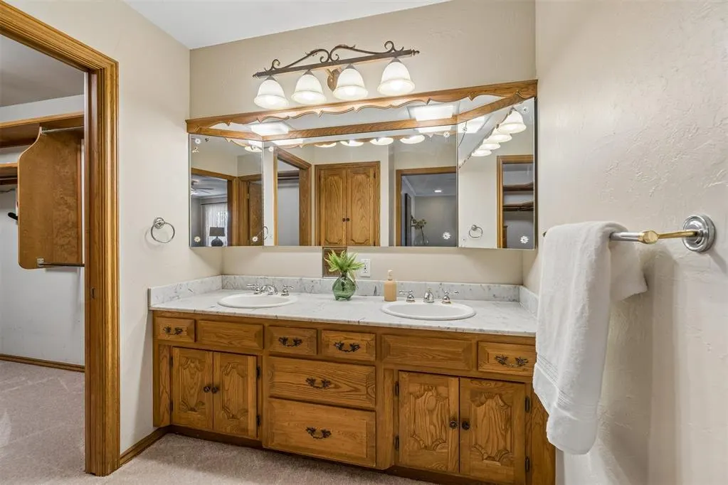 Photo 30 — 3533 Twelve Oaks Drive, Oklahoma City, OK 73120