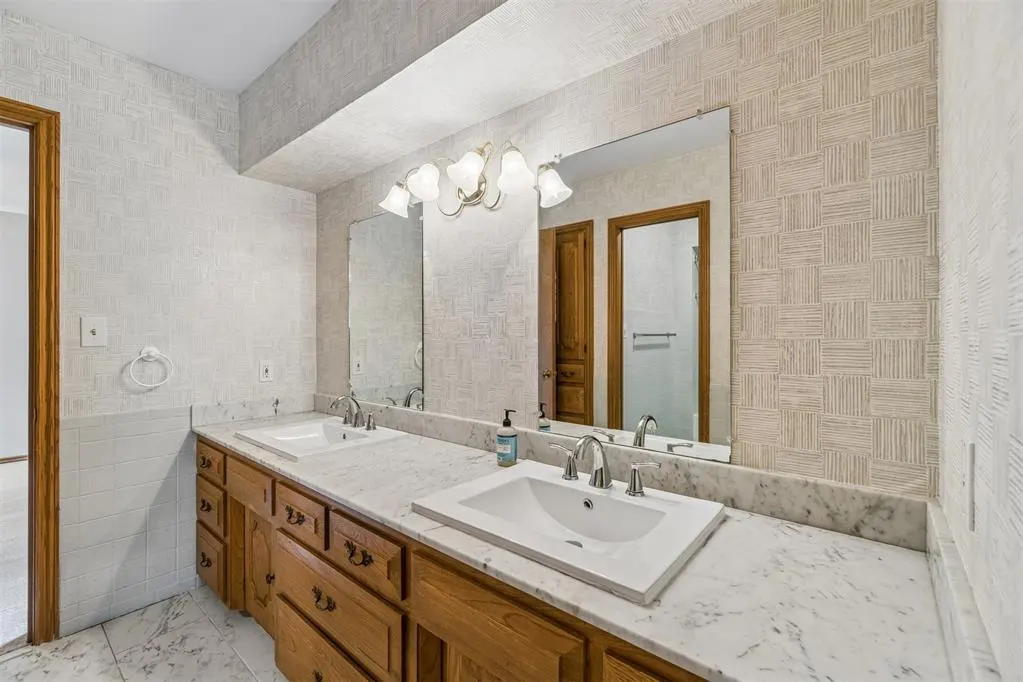 Photo 34 — 3533 Twelve Oaks Drive, Oklahoma City, OK 73120