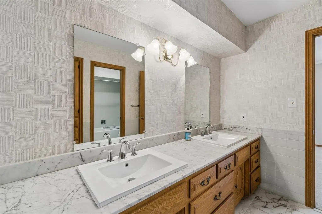 Photo 35 — 3533 Twelve Oaks Drive, Oklahoma City, OK 73120