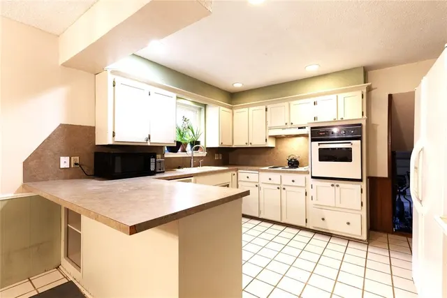 Photo 7 — 2804 N McMillan Avenue, Bethany, OK 73008