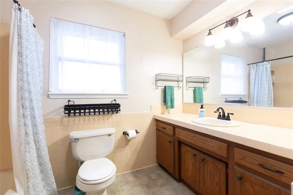 Photo 19 — 2804 N McMillan Avenue, Bethany, OK 73008