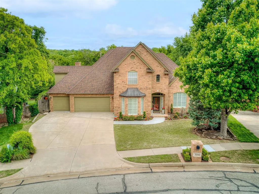 Photo 3 — 3016 Kingwood Drive, Edmond, OK 73013