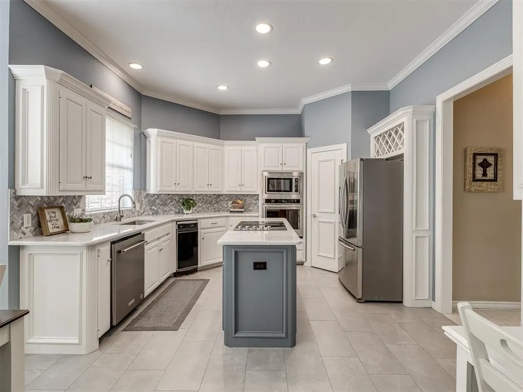 Photo 12 — 3016 Kingwood Drive, Edmond, OK 73013