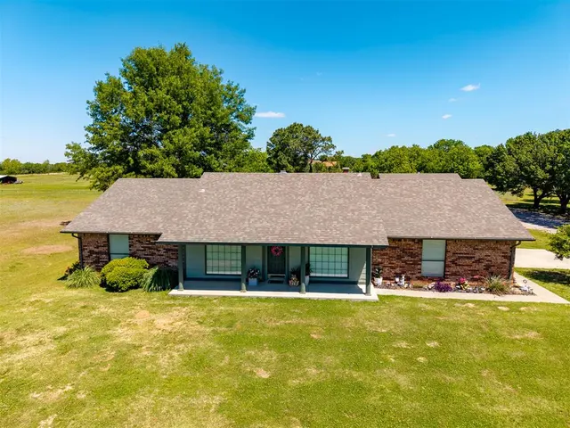 Front exterior — 43026 Hazel Dell Road, Meeker, OK 74855
