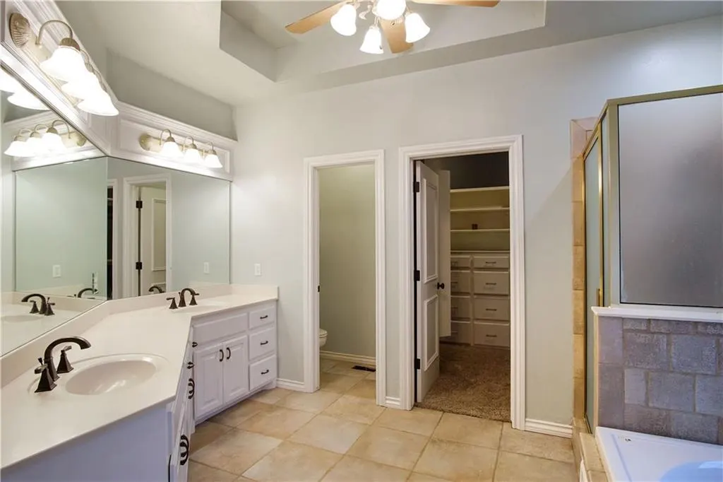 Photo 11 — 9417 Forest Dale Drive, Oklahoma City, OK 73151