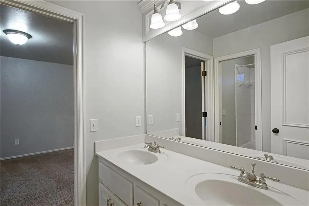 Photo 15 — 9417 Forest Dale Drive, Oklahoma City, OK 73151