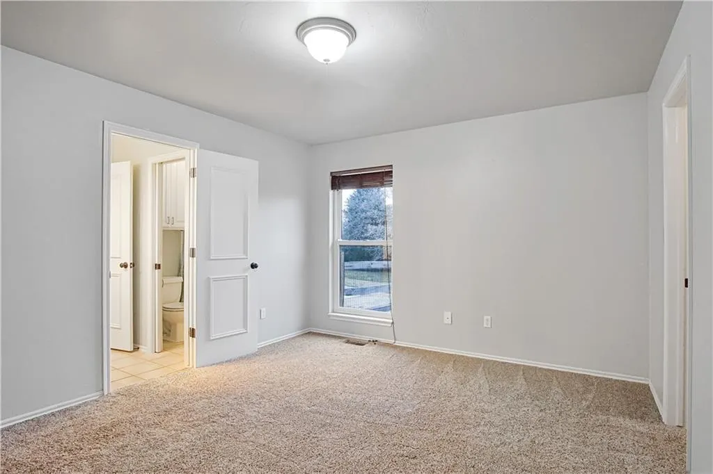Photo 16 — 9417 Forest Dale Drive, Oklahoma City, OK 73151