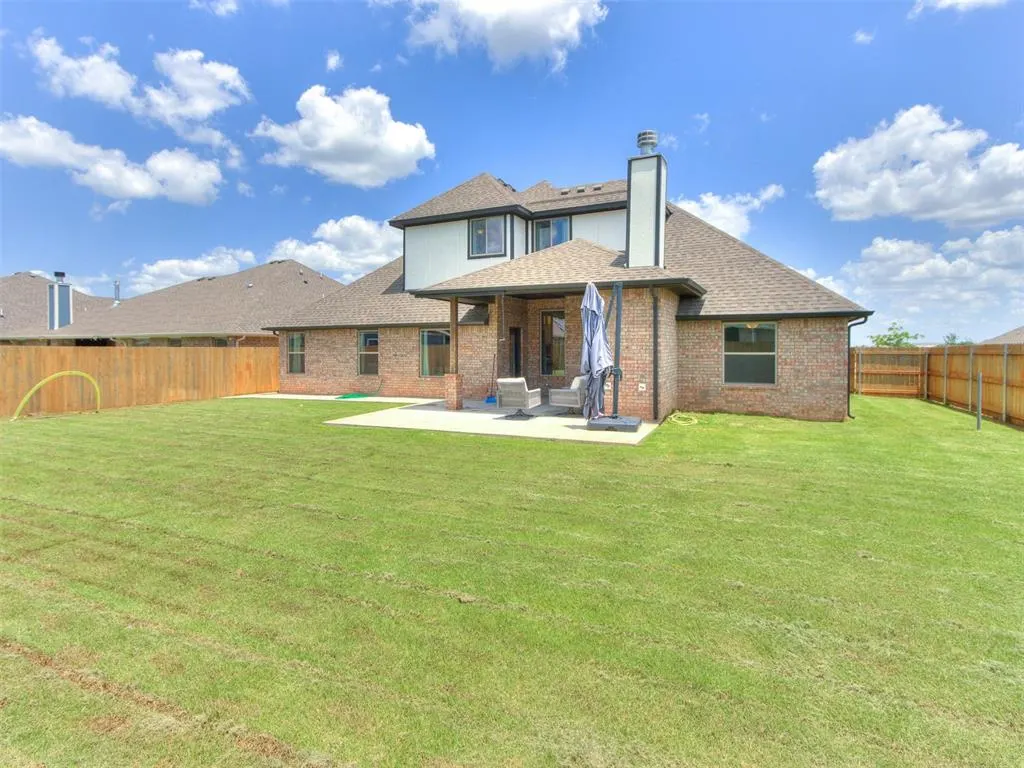 Photo 8 — 701 Bison Crossing Drive, Yukon, OK 73099