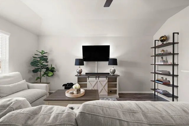 Photo 4 — 1821 Hayes Lane, Oklahoma City, OK 73127