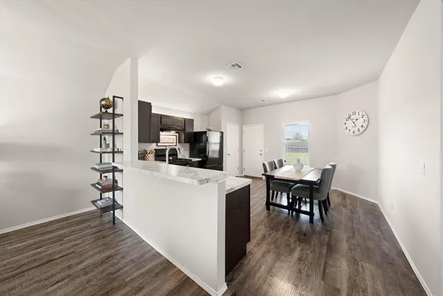 Photo 7 — 1821 Hayes Lane, Oklahoma City, OK 73127
