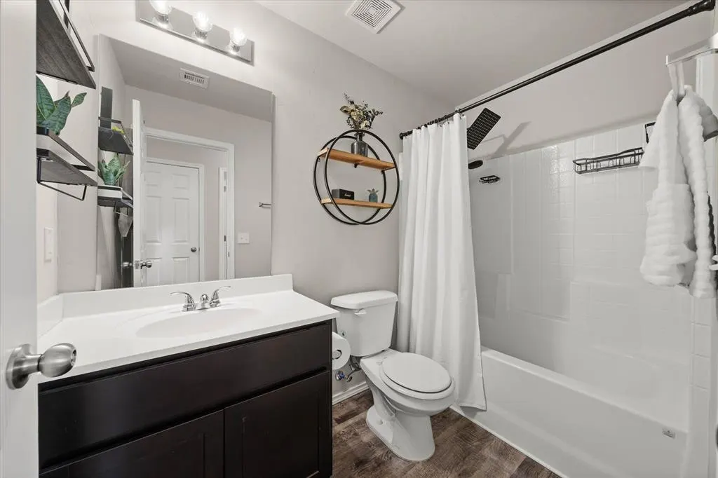 Photo 17 — 1821 Hayes Lane, Oklahoma City, OK 73127