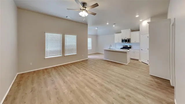 Photo 4 — 12721 Cortona Terrace, Yukon, OK 73099