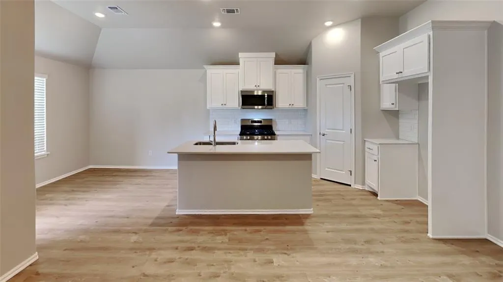 Photo 5 — 12721 Cortona Terrace, Yukon, OK 73099