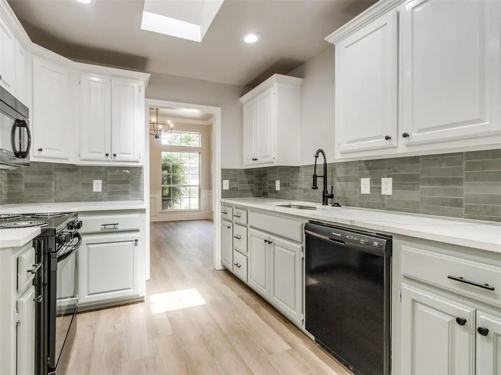 Photo 11 — 1718 Kings Road, Edmond, OK 73013