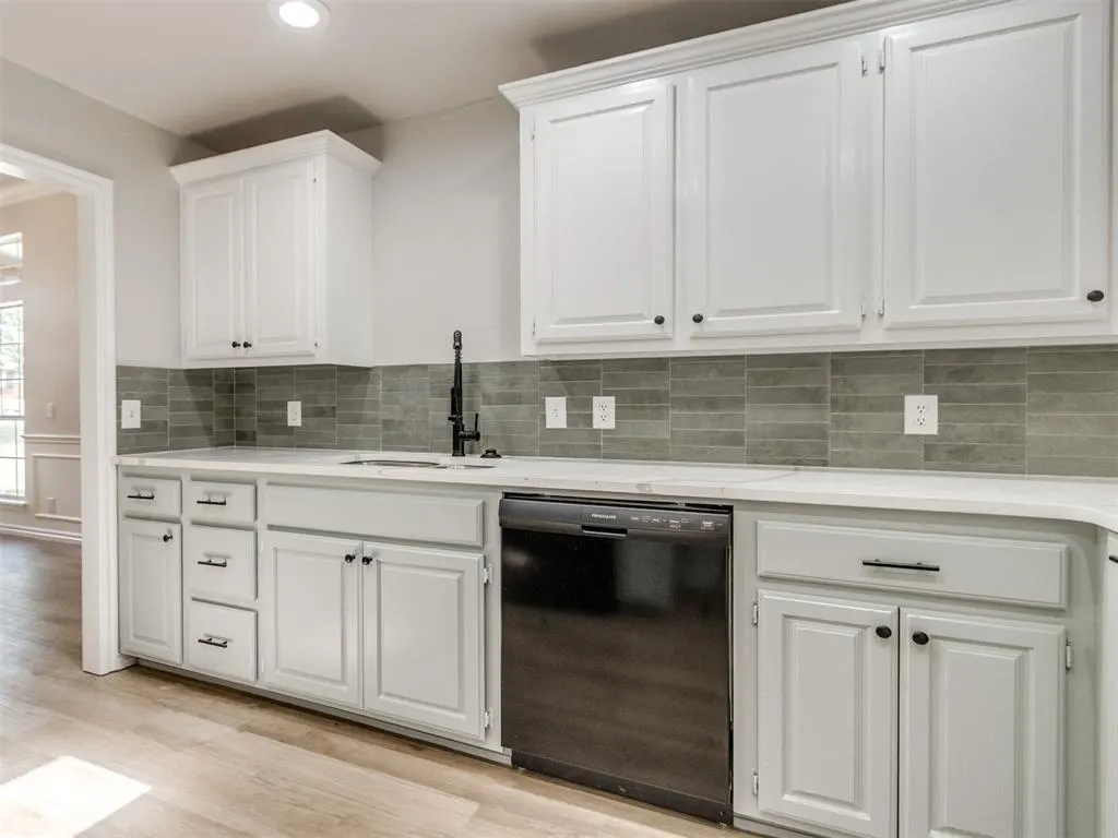 Photo 13 — 1718 Kings Road, Edmond, OK 73013