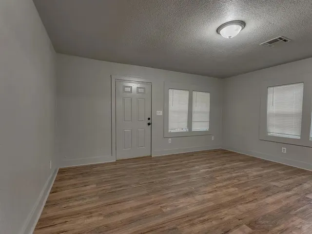 Photo 3 — 2208 NE 22nd Street, Oklahoma City, OK 73111