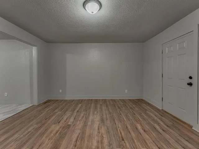Photo 4 — 2208 NE 22nd Street, Oklahoma City, OK 73111