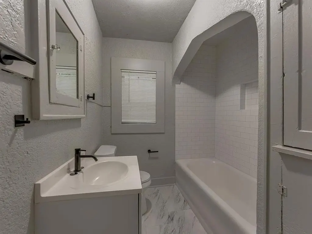Photo 11 — 2208 NE 22nd Street, Oklahoma City, OK 73111