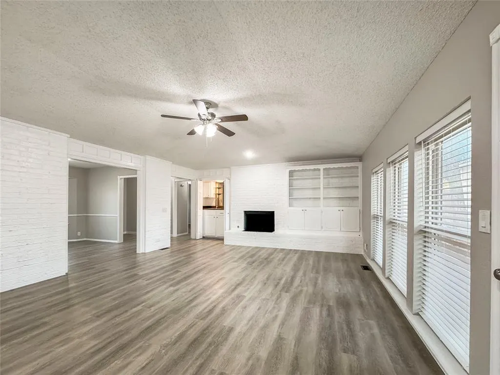Photo 5 — 2108 Shorewood Lane, Edmond, OK 73003