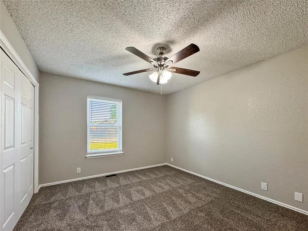 Photo 12 — 2108 Shorewood Lane, Edmond, OK 73003