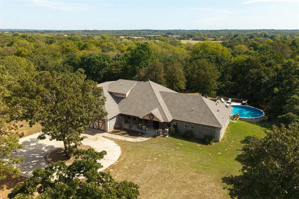 Photo 7 — 19914 Lions Circle, Luther, OK 73054