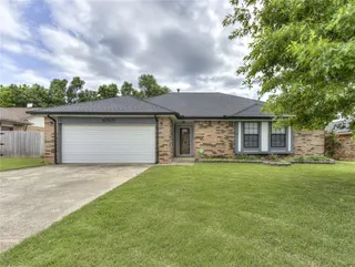 Sold home at 10508 Songbird Lane