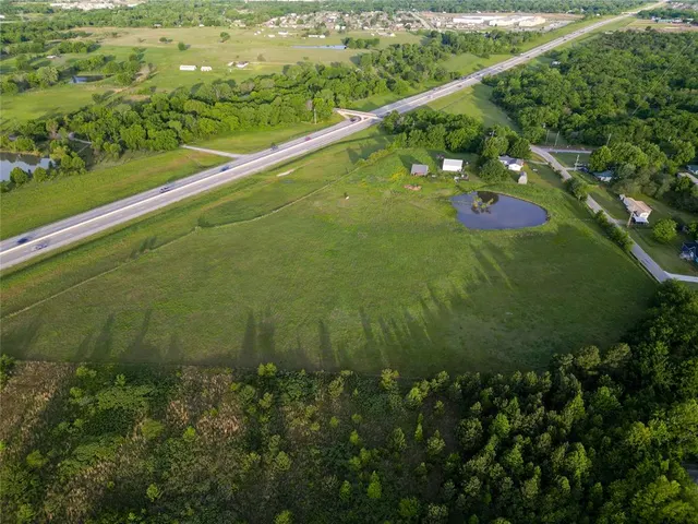 Photo 3 — 27302 E 101st Street, Coweta, OK 74429