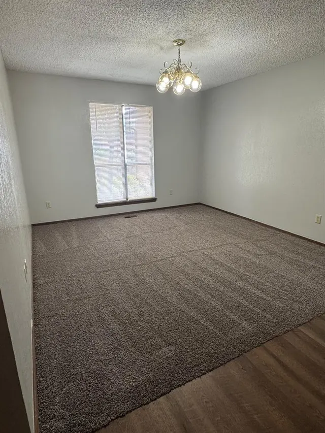 Photo 5 — 10501 Cecilia Drive, Oklahoma City, OK 73162