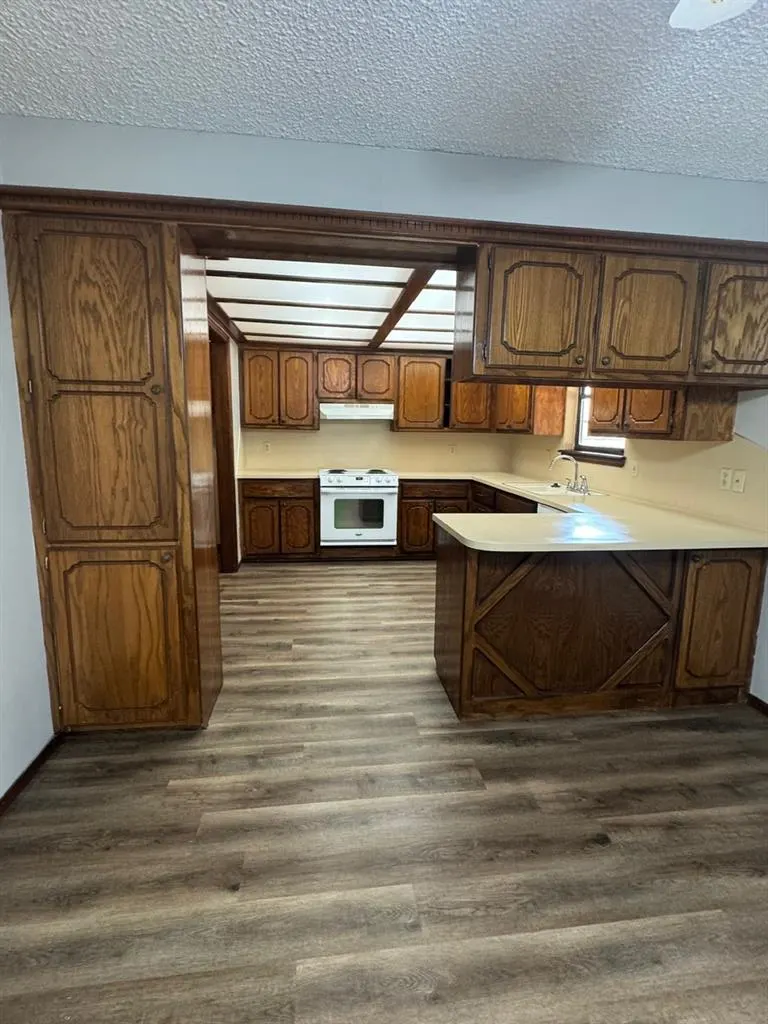 Photo 6 — 10501 Cecilia Drive, Oklahoma City, OK 73162